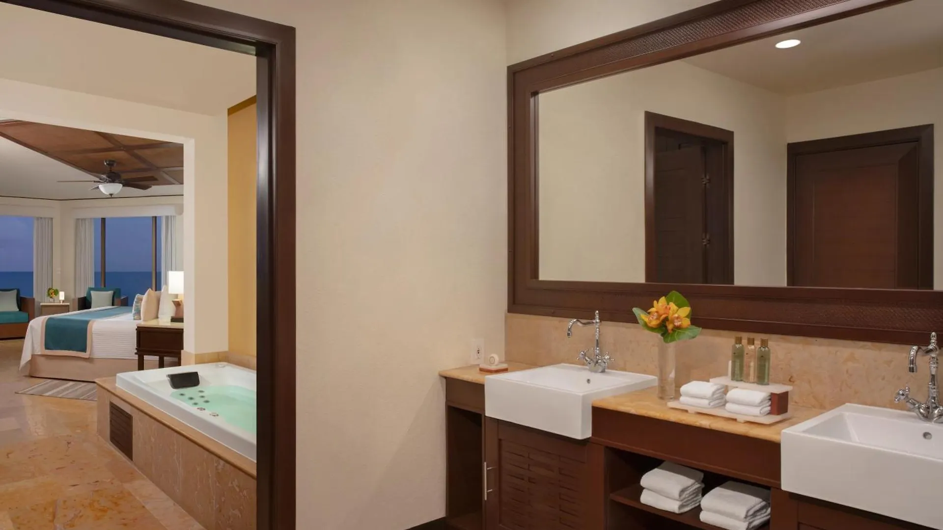 *****  Dreams Riviera Cancun Resort & Spa Puerto Morelos Mexico